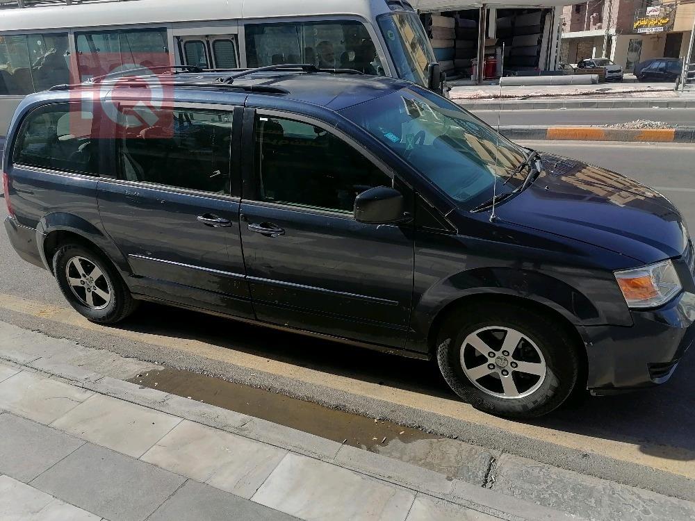 دودج جراند كارافان